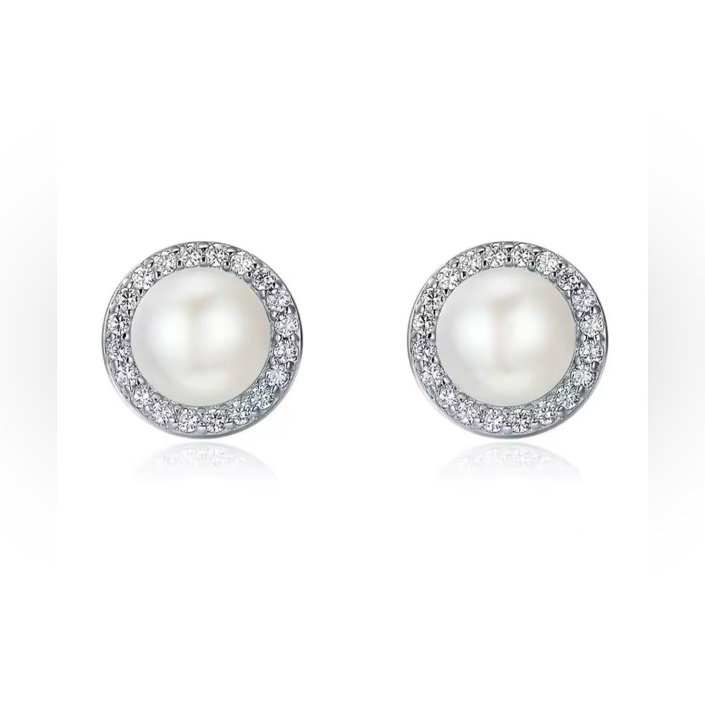 925 sterling silver, Elegant Silver and White Pearl Earrings - Picture 3 of 6